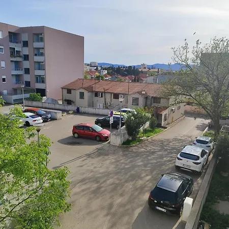 Mira With Parking *